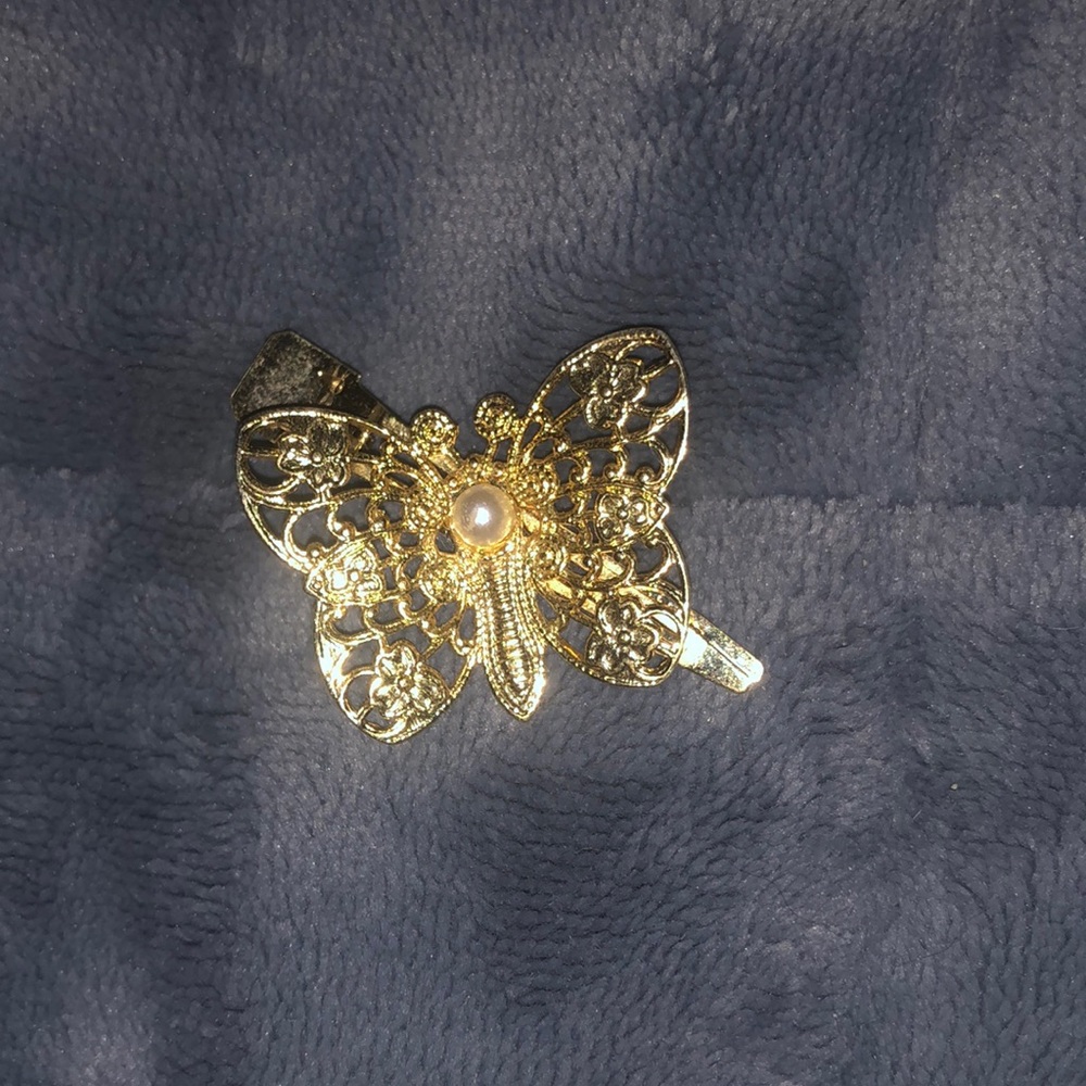 Gold butterfly hair clip
